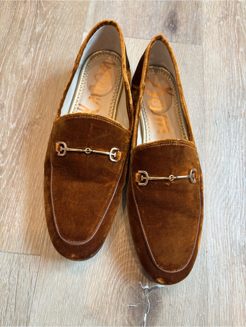 Women’s Velvet Loafers in Brown with Metal Bit